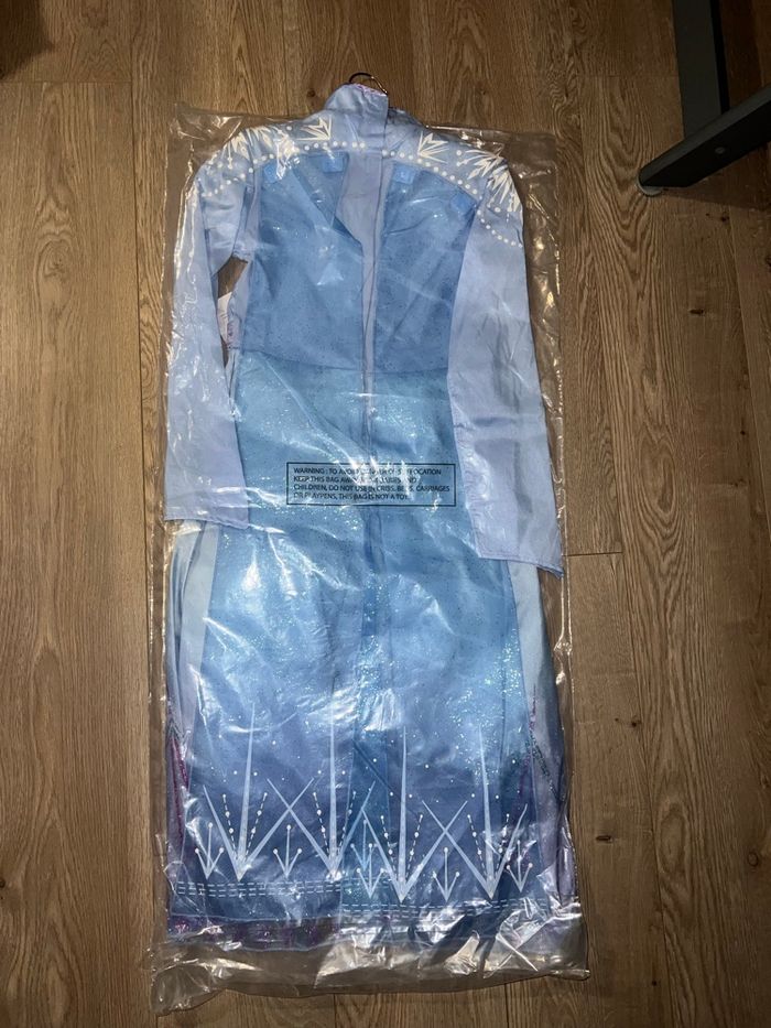 Déguisement reine des neiges officiel Disney store - photo numéro 2