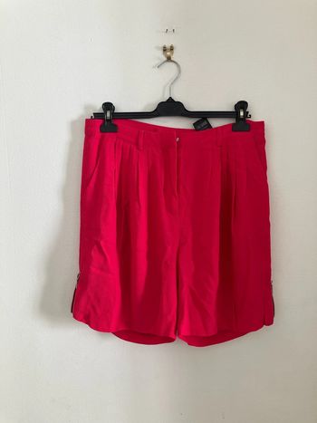 Bermuda en crêpe rose