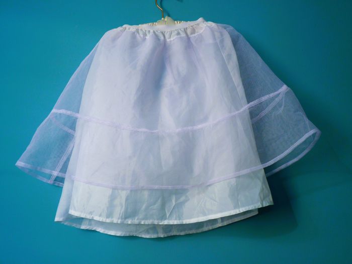 Jupe tulle jupon Fille 8 ans Vertbaudet collection mila blue accessoire ceremonie blanc tbe
