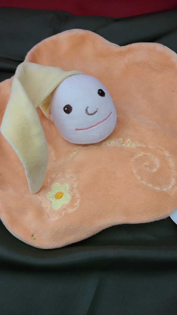 Doudou Plat Lutin CMP Un Rêve de Bébé Coeur Orange Bonnet Jaune Marionnette - photo numéro 3