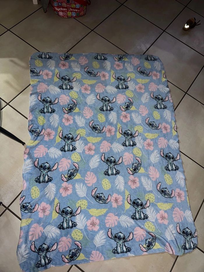 Coussin Disney stitch avec plaid - photo numéro 5