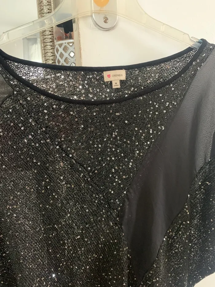 haut avec paillettes - photo numéro 8