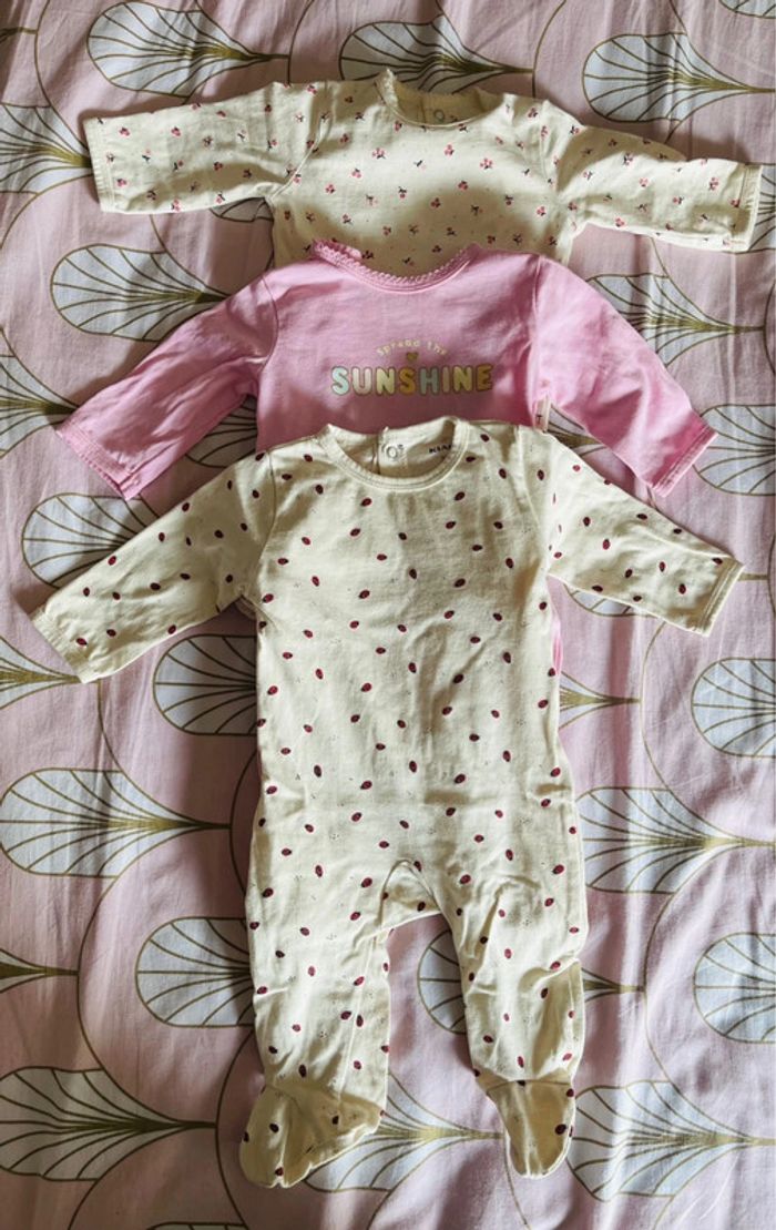 Lot de 3 Pyjamas avec pieds KIABI – 3 mois – Excellent état - photo numéro 5