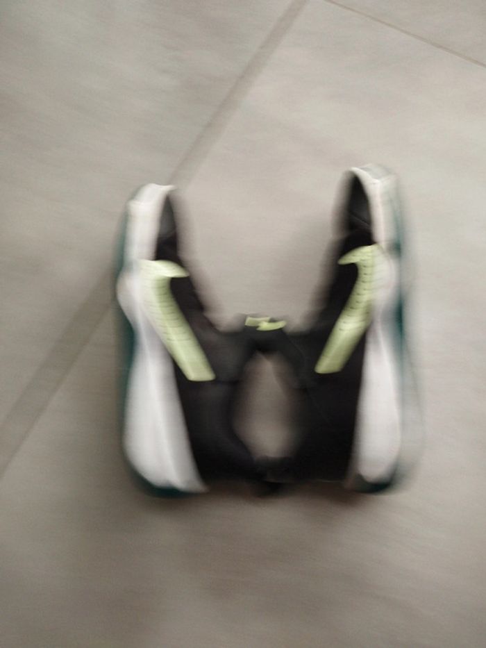 Baskets Nike omni multi court 34 - photo numéro 4