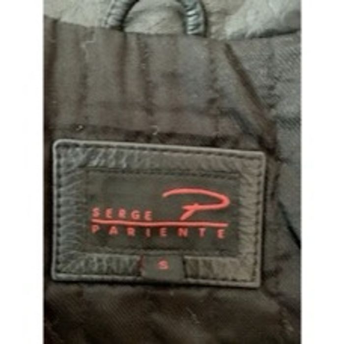 Blouson en cuir marque Serge Pariente - photo numéro 3