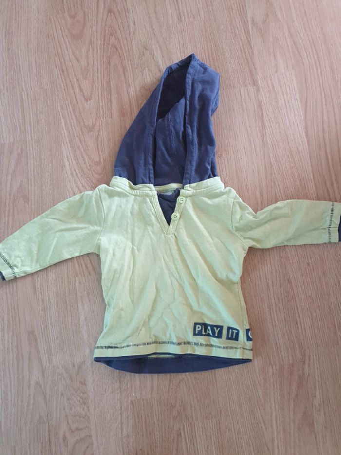 T shirt manches longues a capuche