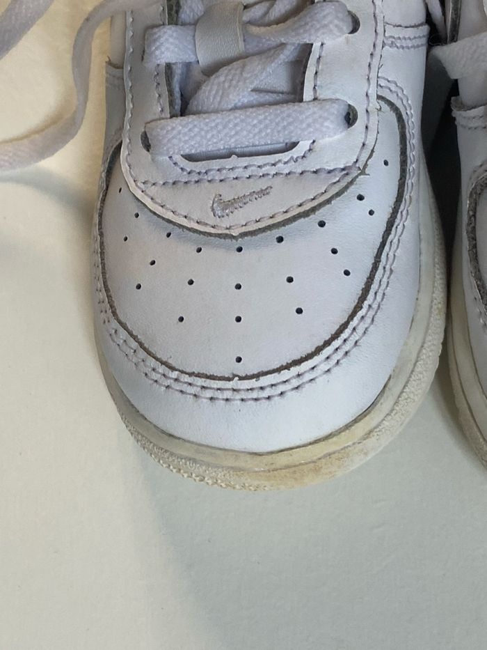 Nike Air Force 1 enfant blanches – taille 25 – bon état - photo numéro 4