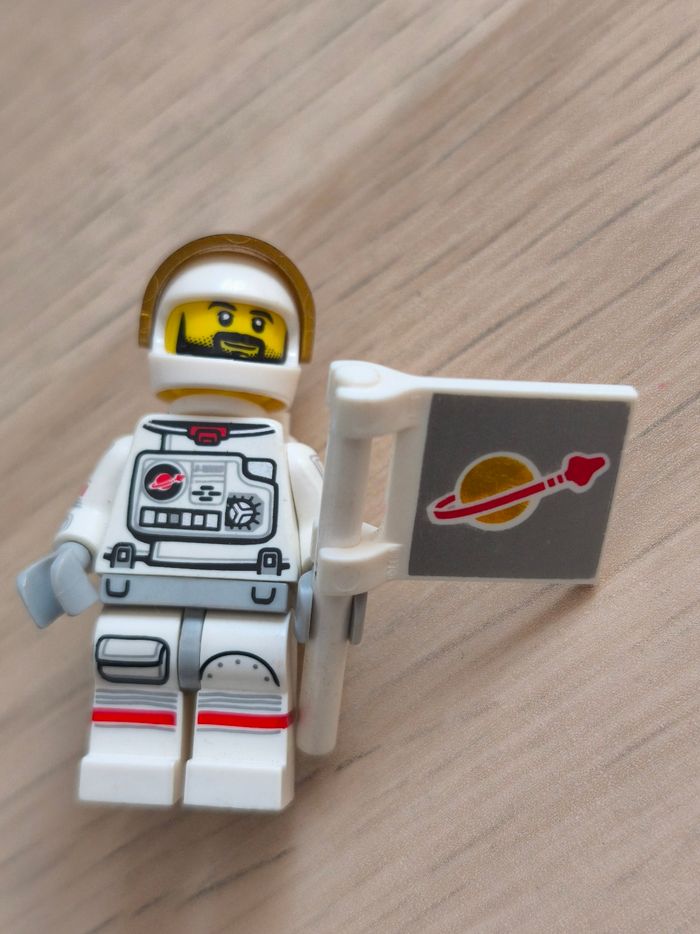 2 personnages Lego - photo numéro 2