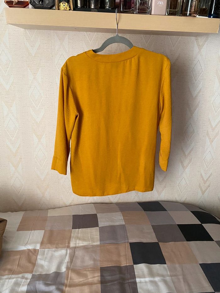 Superbe belle blouse fluide  moutarde Yessica taille 38 - photo numéro 4