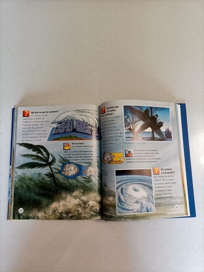 Livre terre de l' espace TB état - photo numéro 10