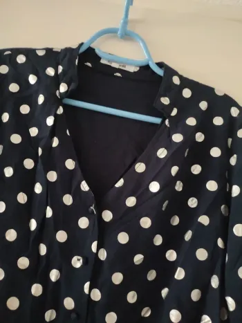 Blouse a pois argentés