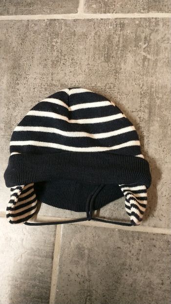 Joli bonnet marin taille 18 24 mois