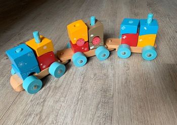 Train puzzle en bois