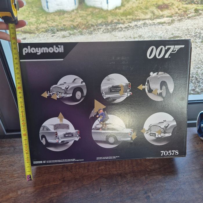 Voiture James Bond 007 Aston Martin DB5 Playmobil dans le film Goldfinger 1964 - photo numéro 8