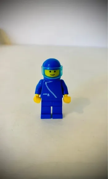 Minifigurine LEGO Town ZIP004 - Bleu Jacket With Zipper - Vintage - Bon état