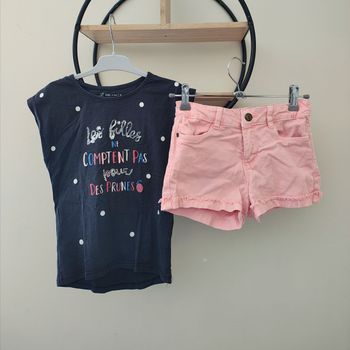 8 ans ensemble été Teeshirt Gémo et short tape a l'oeil 