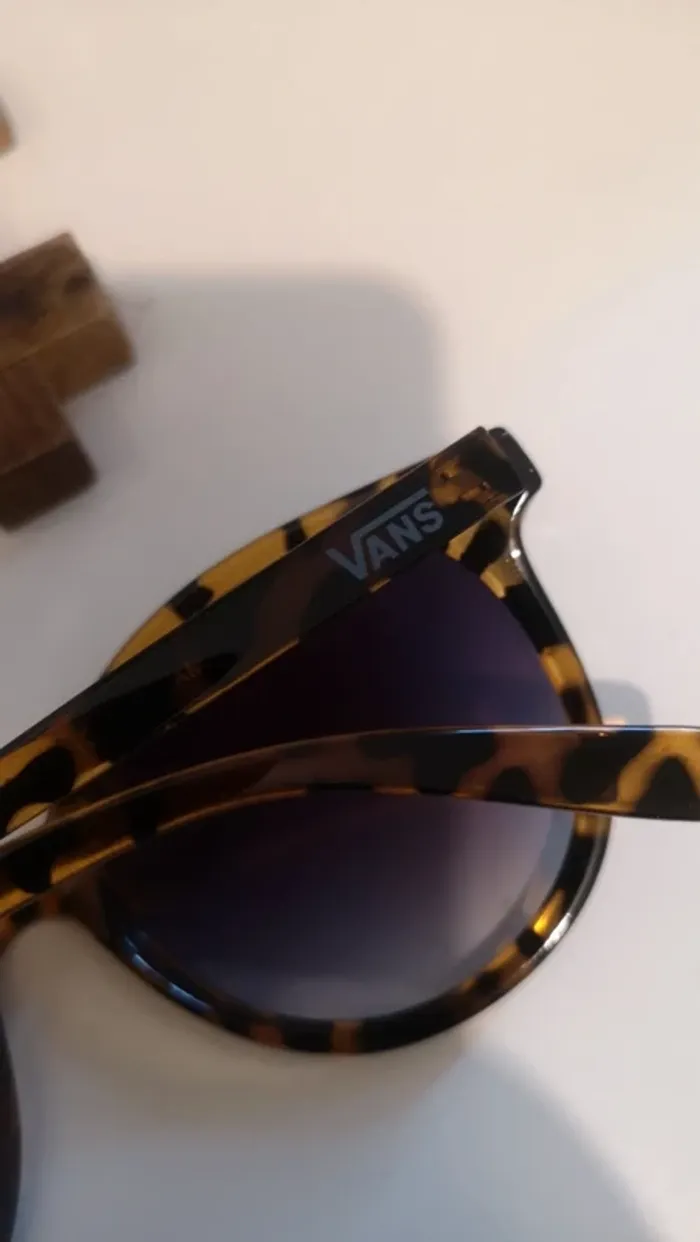 Lunette de soleil léopard Vans - photo numéro 2