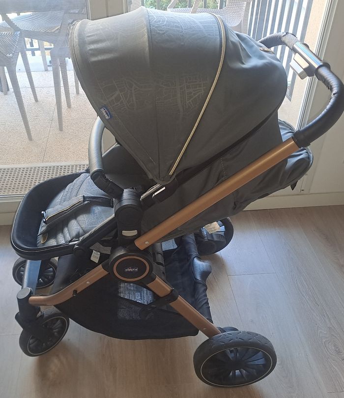 Poussette double chicco