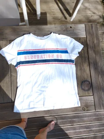 Tee shirt