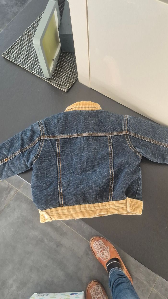Veste 12 mois jean très bon état et doubles - photo numéro 3