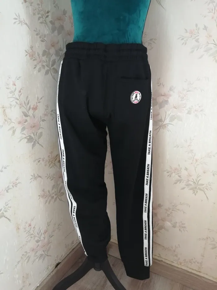 Pantalon de jogging noir avec rubans à message sur les côtés / jennyfer / (M) - photo numéro 7