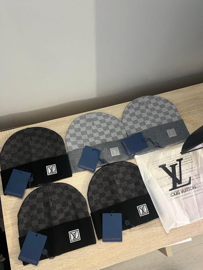 bonnet LV - photo numéro 2