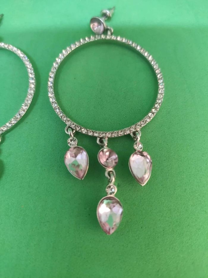 Boucles d'oreille strass et perle - photo numéro 2