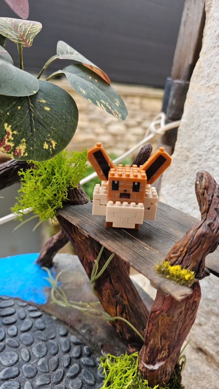 Super figurine Pokemon style mini lego Évoli