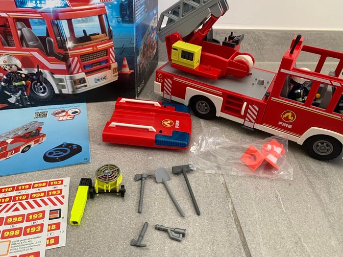 Playmobil camion de pompier - photo numéro 5