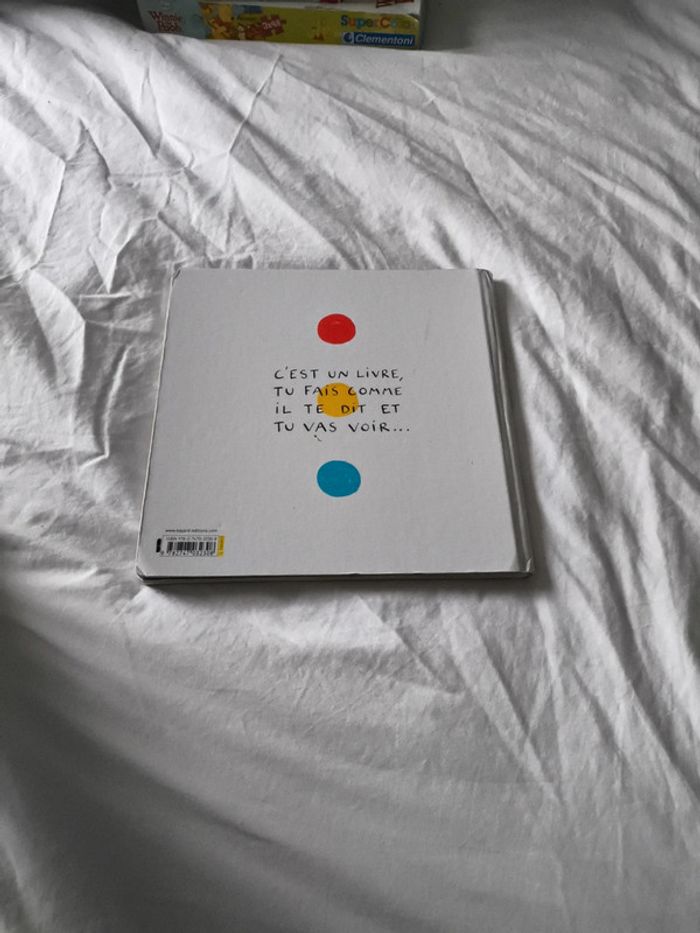 "Un livre" - photo numéro 2