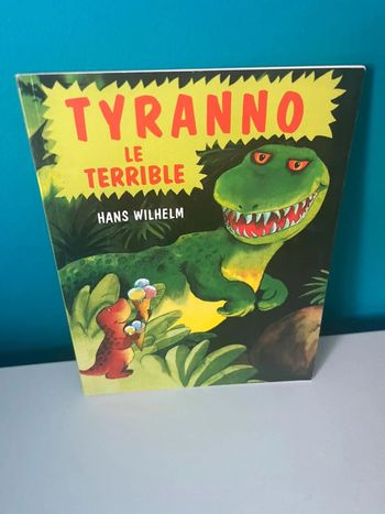 Livre école des loisirs tyranno le terrible