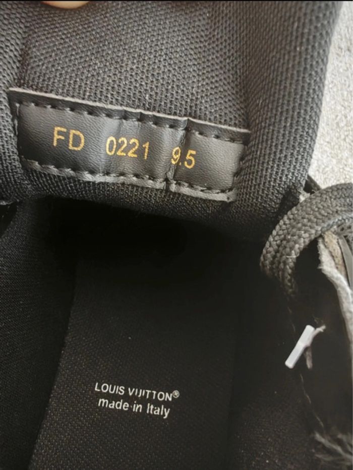 Baskets Louis Vuitton Trainer en cuir – Taille 42 – Made in Italy - photo numéro 11