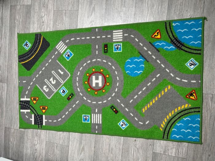 tapis petite voiture circuit