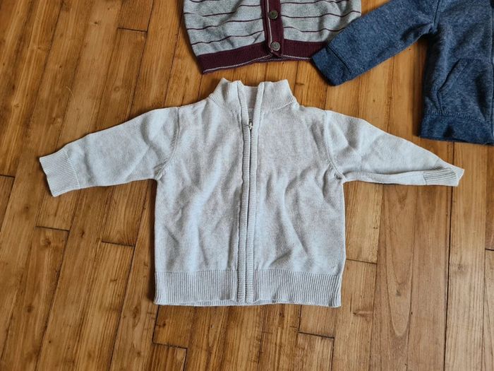 Lot de 8 sweat zippé gilet taille 12 mois - photo numéro 4