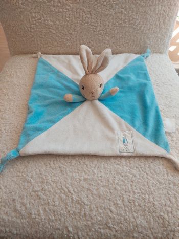 Peter Rabbit - doudou plat carré pierre lapin 🐰