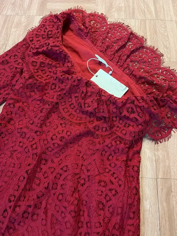 Robe rouge en dentelle Mint & Berry (NEUVE) - photo numéro 2