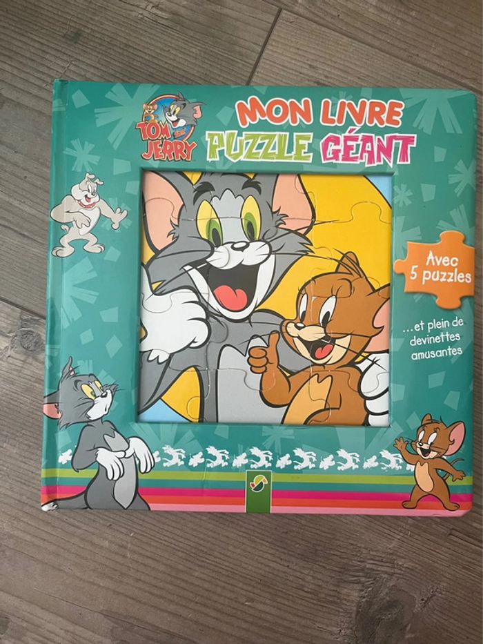 Tom et Jerry mon livre puzzle géant
