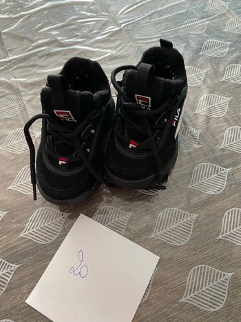 Basket fila taille 20