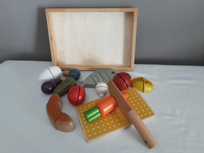 11 fruits et légumes en bois à découper