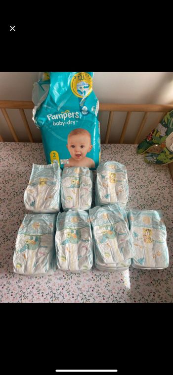 Couches Pampers baby dry taille 2