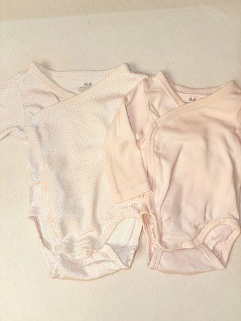 Lot de bodie 1 mois fille H&M