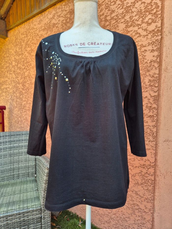 Tunique noire et strass T. XL