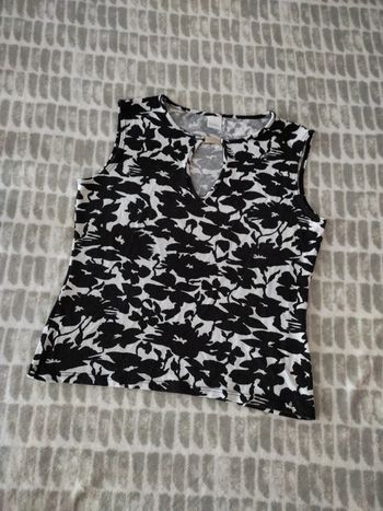 Haut top débardeur noir et blanc fleurs camaïeu taille 38
