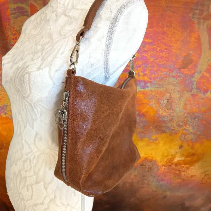 Sac à mains chic 👜 - photo numéro 2
