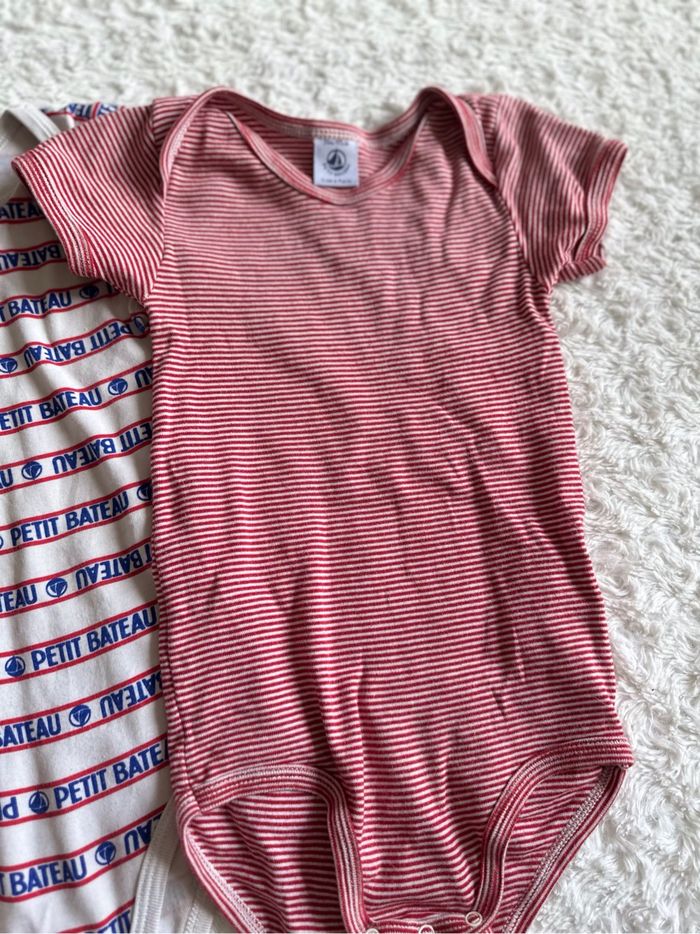 Lot de deux bodies à manches courtes 36 mois - photo numéro 2