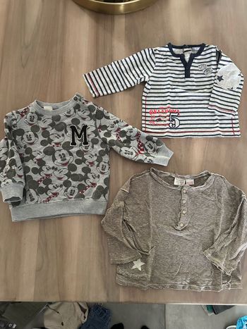 Lot de trois hauts / sweat Mickey Zara taille 12/18 mois
