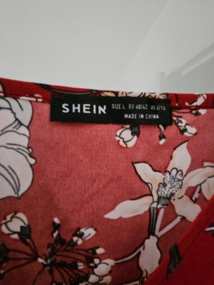 Robe portefeuille asymétrique fleurie Shein - photo numéro 2