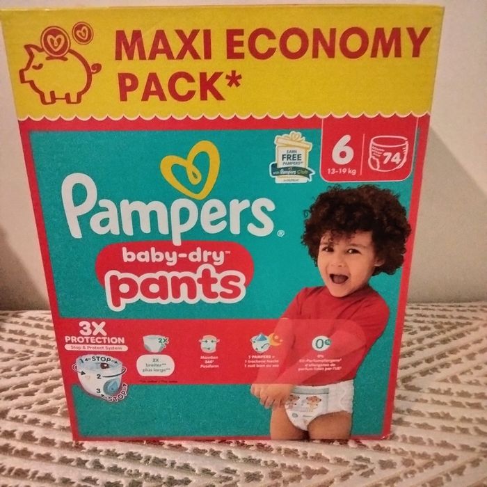 Carton de couches Pampers pants taille 6(74 couches)