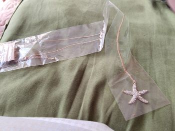 Collier long . 49 cm . Étoile.