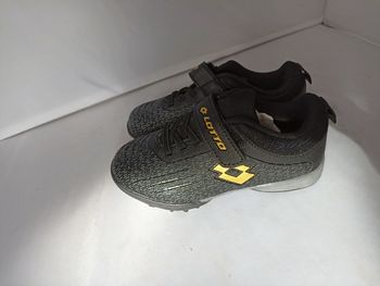 Basket lotto grises taille 27